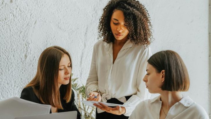 15 clevere Phrasen, die dich sofort kultivierter klingen lassen