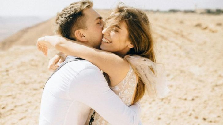 8 Dinge, die Frauen nur machen, wenn sie wirklich verliebt sind, sagen Experten