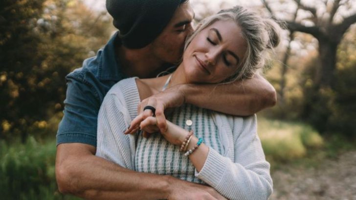 8 Starke Wege zur Vertiefung der emotionalen Intimität in deinen Beziehungen