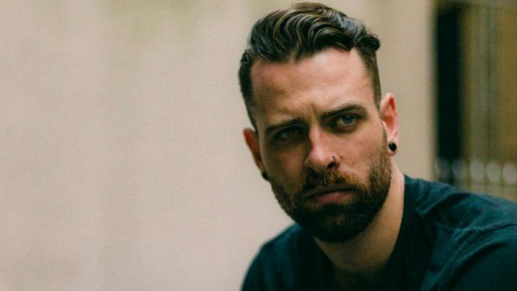 Wenn ein Kerl diese 10 Dinge tut, ist er wahrscheinlich ein Schleicher