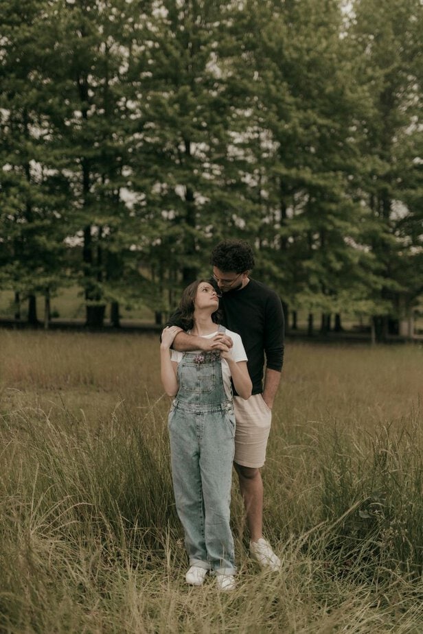 Er ist nicht in der Lage, grundlegende Beziehungssignale zu erkennen