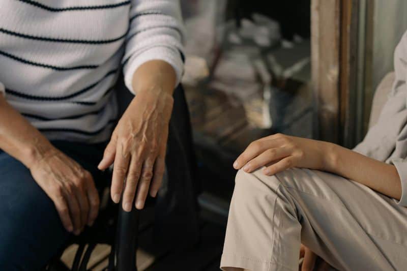 Zuhören, ohne zu beheben Zuhören, ohne zu beheben