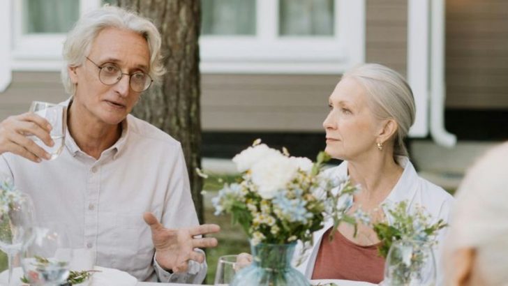 10 Gründe, warum Narzissten es nicht ertragen können, wenn du dich amüsierst