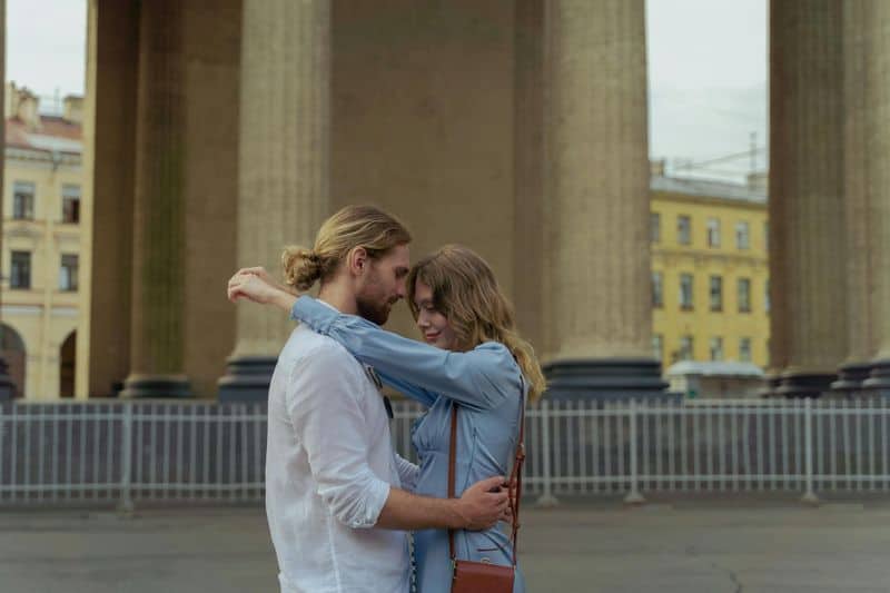 Beständigkeit stärkt die emotionale Anziehungskraft, Unberechenbarkeit untergräbt sie. Beständigkeit stärkt die emotionale Anziehungskraft, Unberechenbarkeit untergräbt sie.