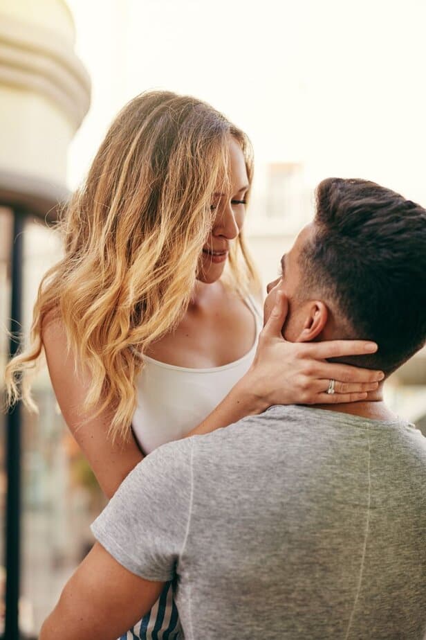 Wir sehnen uns nach emotionaler Sicherheit. Wir sehnen uns nach emotionaler Sicherheit.