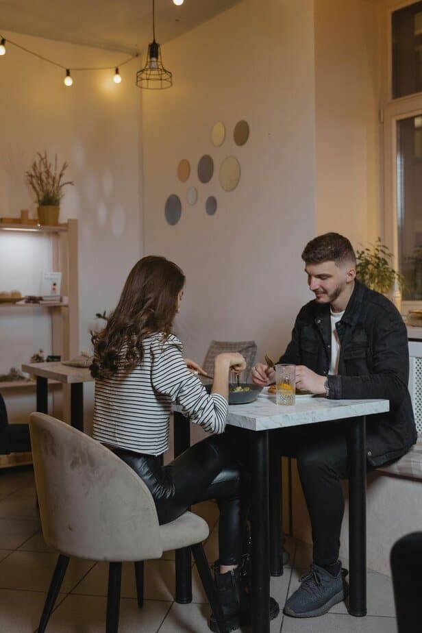 "Jedes Mädchen muss hinter dir her sein" "Jedes Mädchen muss hinter dir her sein"