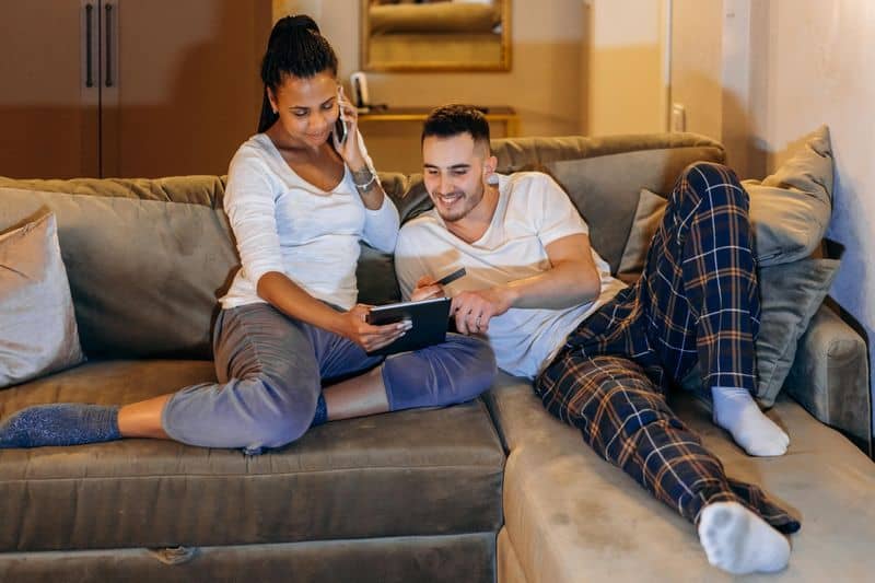 Digitale Werkzeuge f&uuml;r das Wachstum in einer Beziehung erforschen