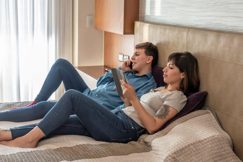 Schweigen f&uuml;hlt sich nicht unangenehm an