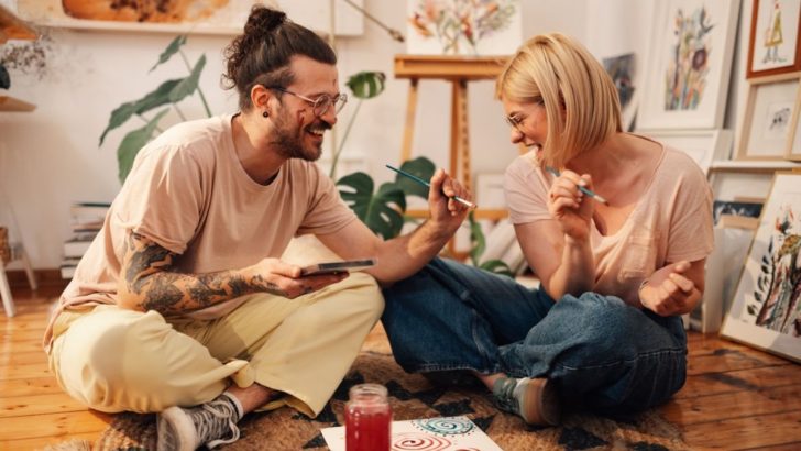 12 Kleine Gesten, die Frauen mehr lieben als teure Geschenke