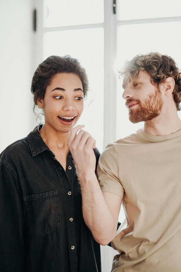 Was denkst du, worüber wir nicht reden - nicht weil es schlecht ist, sondern weil es sich zu real anfühlt?