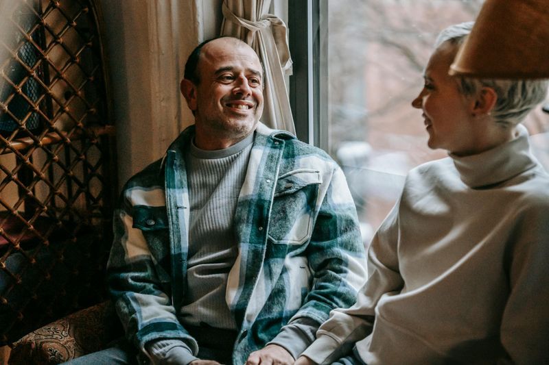 Sie h&ouml;ren mit intensiver Absicht zu