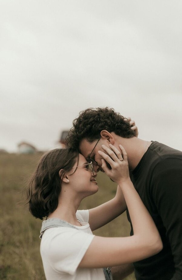 Er schützt deinen Frieden Er schützt deinen Frieden