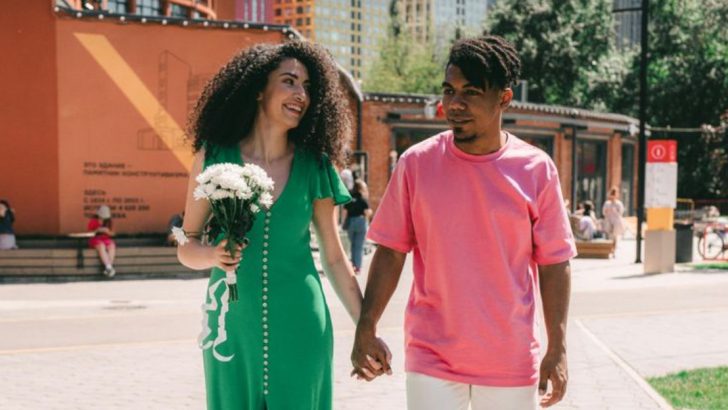 13 Subtile Dinge, die man machen kann und die das Herz einer Frau sofort zum Schmelzen bringen