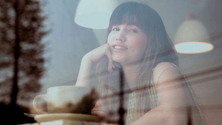 13 Subtile Zeichen, dass du attraktiver bist, als du denkst, Wissenschaft nach