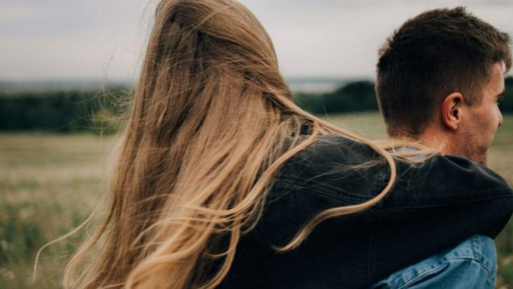 13 Wege, wie du weißt, dass er mehr will als nur Freundschaft