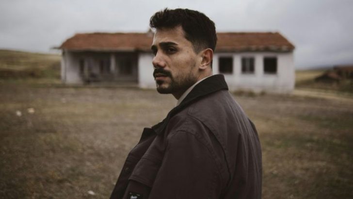 7 Versteckte Zeichen, dass er in einer Beziehung emotional schwach ist