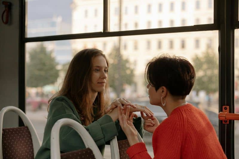 Du h&auml;ltst Augenkontakt