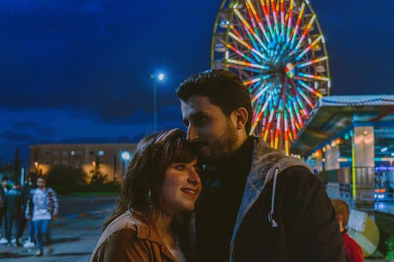 Er soll dich von seinem sozialen Umfeld fernhalten