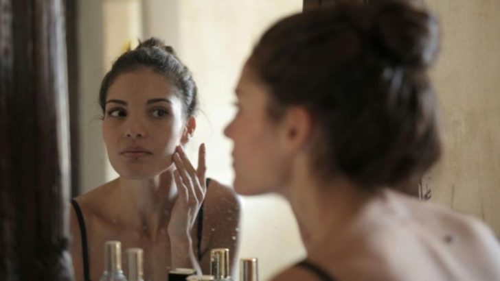 8 Dinge, die echte Narzissten laut Psychologie um jeden Preis meiden