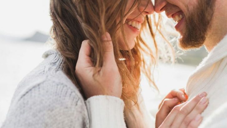 8 Dinge, die Männer für romantisch halten – aber nie zugeben