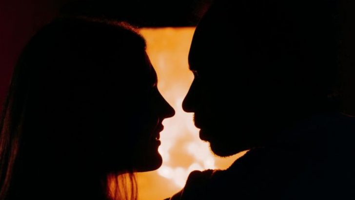 8 Zeichen, dass dein “perfekter” Partner dich kontrollieren könnte