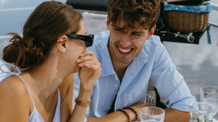 M&auml;nner sagen nicht &ldquo;Ich vermisse dich&rdquo; &ndash; sie zeigen es auf diese 10 unerwarteten Weisen