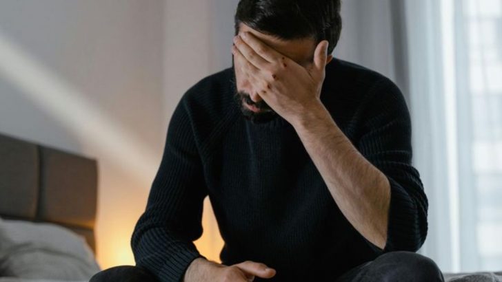 Wenn ein Mann diese 8 Zeichen zeigt, kann es sein, dass seine Ehe ihn nicht glücklich macht