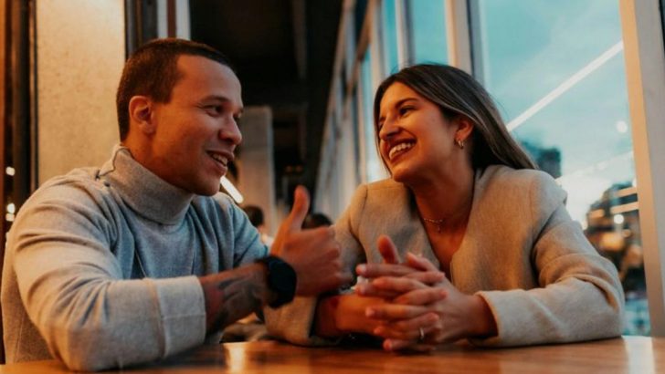 10 Dinge, die Männer nur machen, wenn sie sich in dich verlieben