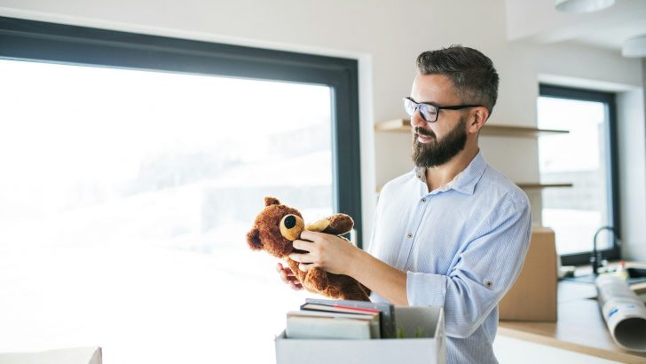 10 Zeichen, dass dein Ex immer noch an dich denkt (mehr, als er zugibt)