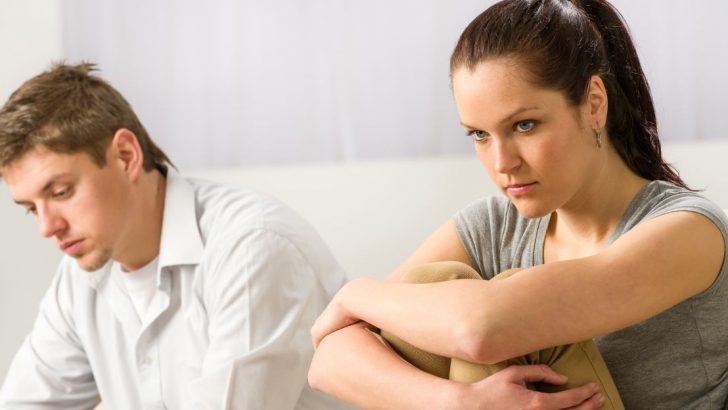 10 Zeichen, dass eine Beziehung emotional beendet wurde, lange bevor sie körperlich endete