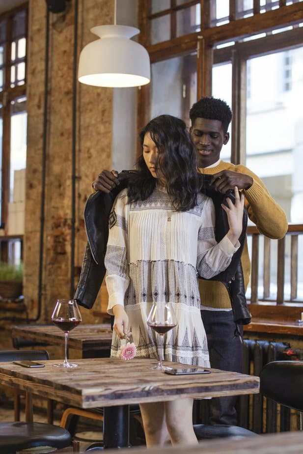 Seine Jacke anbieten, wenn dir kalt ist Seine Jacke anbieten, wenn dir kalt ist