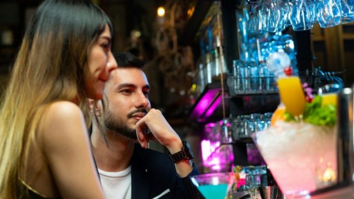 11 Zeichen, dass ein Mann nicht emotional distanziert ist – er ist einfach egoistisch