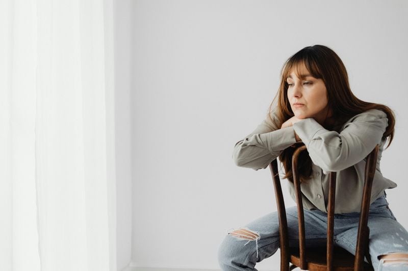 Er gibt allem anderen Vorrang vor dir