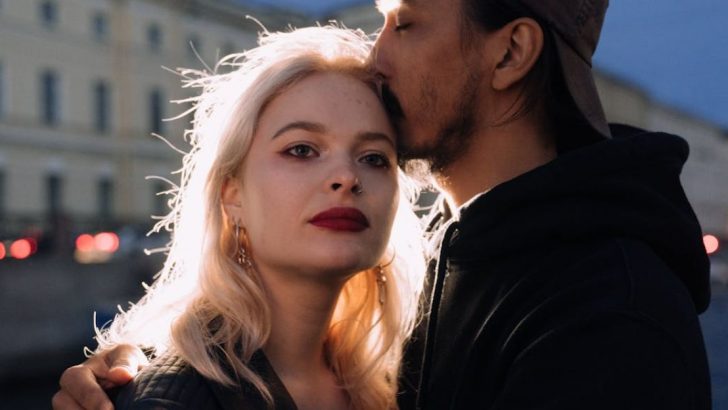 12 Verhaltensweisen, die dazu f&uuml;hren sollen, dass Menschen in Beziehungen feststecken