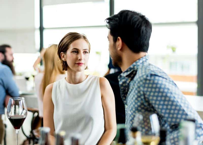 Deiner Beziehung fehlt es an tiefer Verbundenheit Deiner Beziehung fehlt es an tiefer Verbundenheit