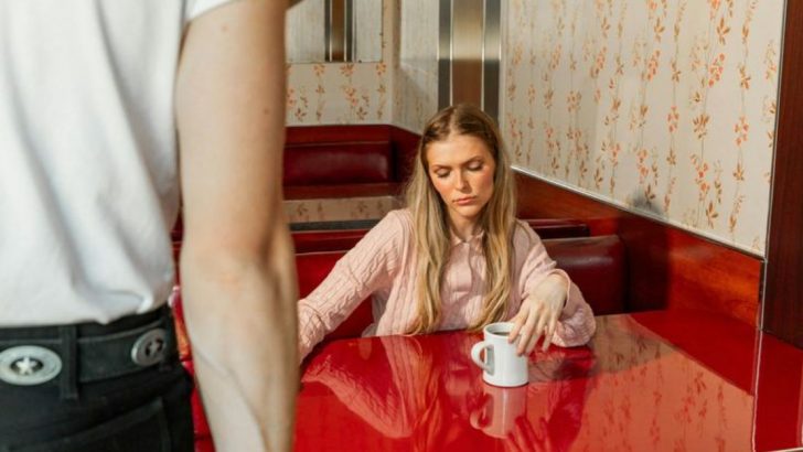 7 Dinge &uuml;ber modernes Dating, die hoffnungslose Romantiker nicht ausstehen k&ouml;nnen