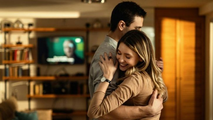 7 Zeichen, dass du nicht verliebt bist – du bist nur gebunden