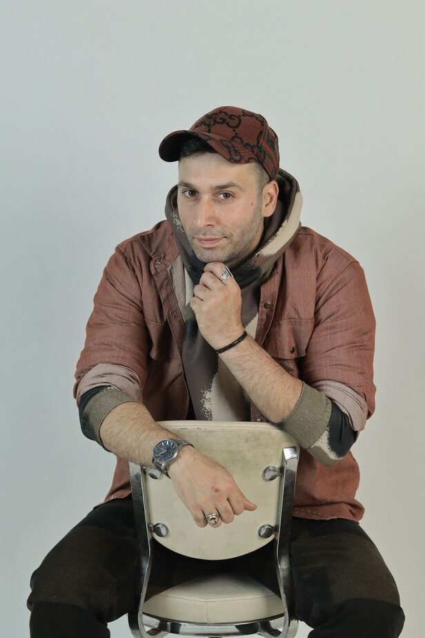 Er hat eine starre Denkweise Er hat eine starre Denkweise