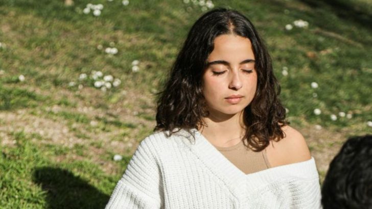 8 Wege, wie du aufhörst, dich in der Liebe zu sehr zu verstellen