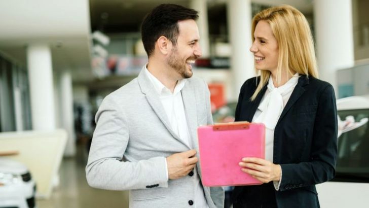 8 Zeichen, dass er dich mag, aber will, dass du den ersten Schritt machst