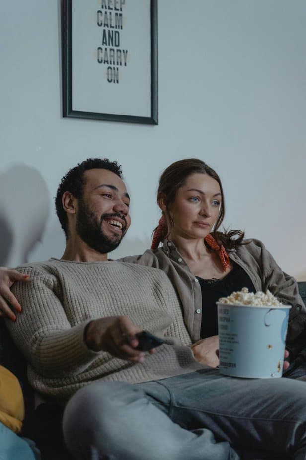 Er nimmt dich nie zu echten Verabredungen mit