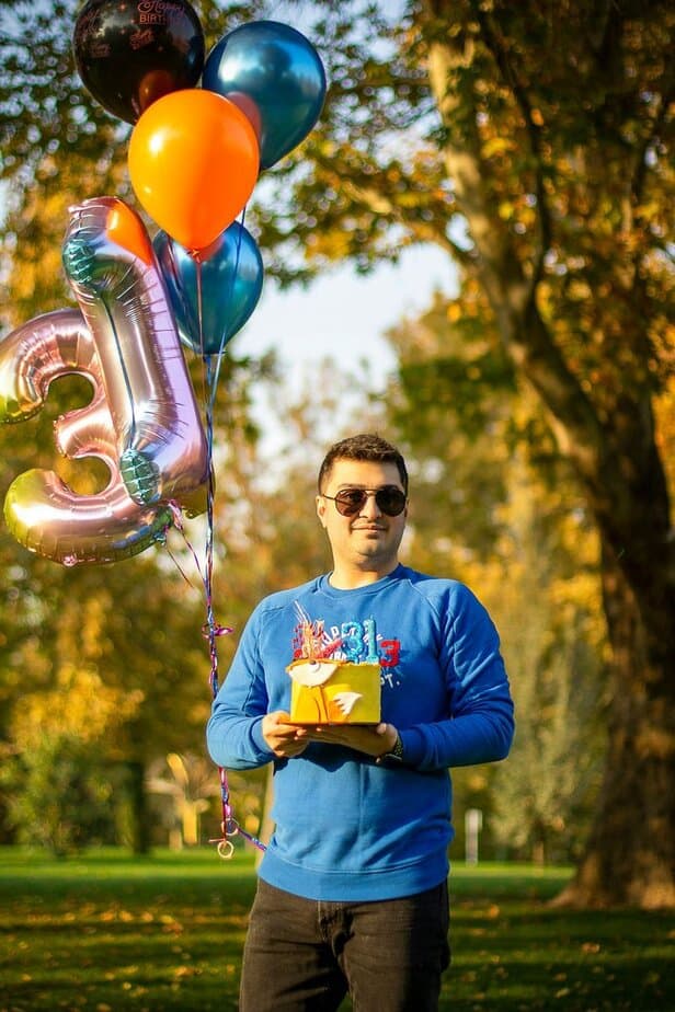 Er feiert deine Siege