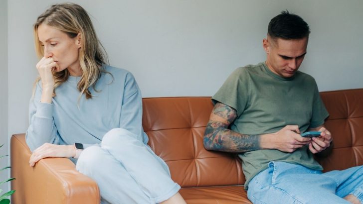 Wenn du diese 10 Verhaltensweisen bemerkst, kann es sein, dass dein Partner dich betr&uuml;gt