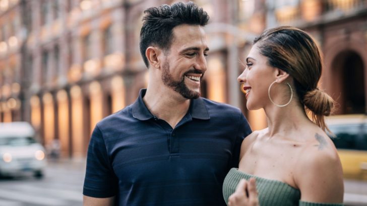 10 Wege, wie Narzissten Charme einsetzen, um fr&uuml;h in einer Beziehung die Kontrolle zu erlangen