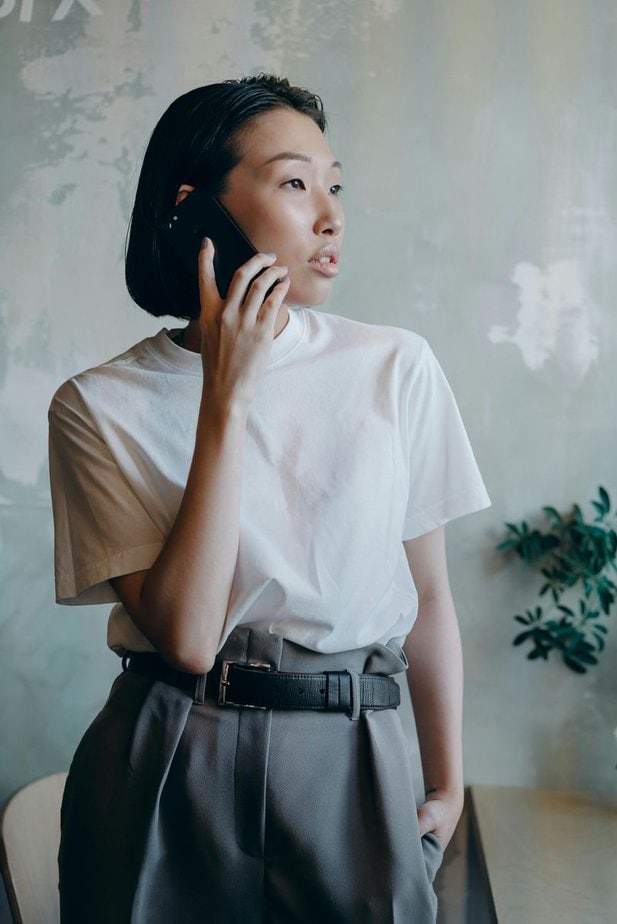 12 Gewohnheiten von Menschen, die laut Psychologie immer allein bleiben Hold Grudges Like Trophies