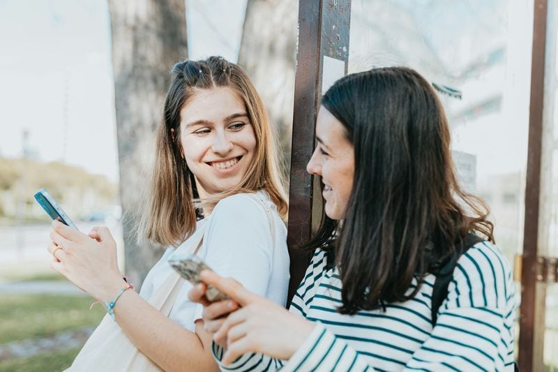 Benutzt andere instrumentalisiert