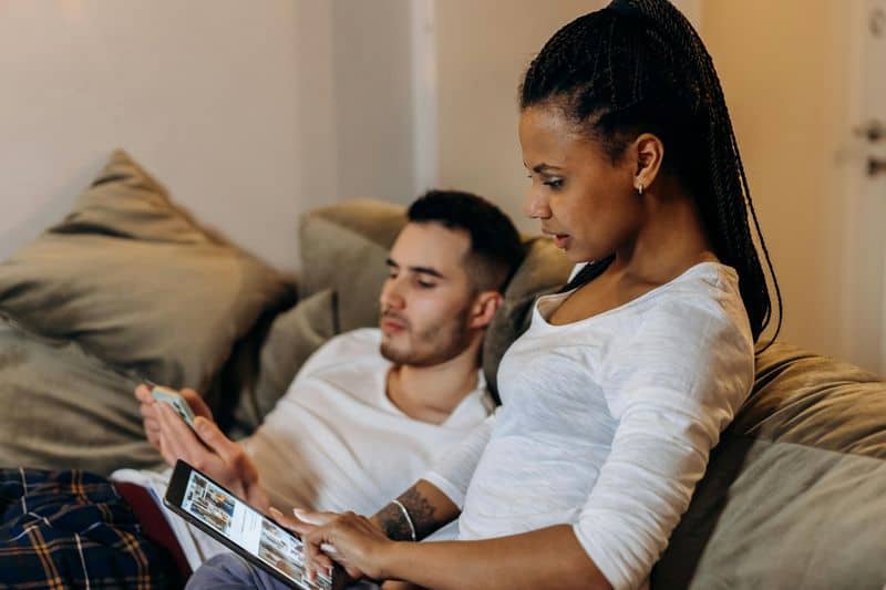 Vermisst du diese 10 ernsthaften Warnzeichen in der Ehe? Growing in Different Directions