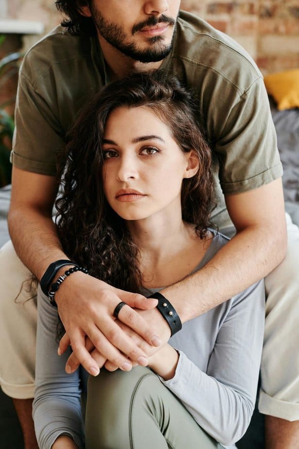 Er bombardiert dich mit Aufmerksamkeit und zieht sich dann zur&uuml;ck