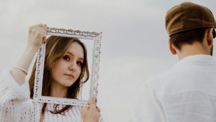 Du glaubst, du sprichst mit einem Narzissten? Diese 10 Anzeichen k&ouml;nnten darauf hindeuten, dass du recht hast