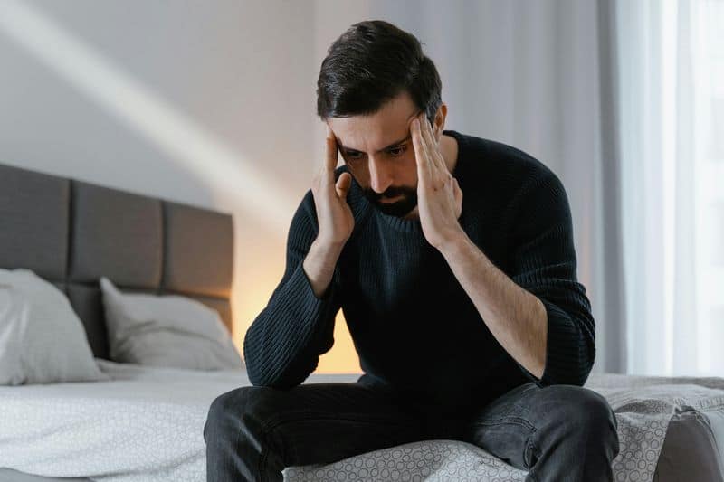 Wenn ein Mann kurz davor ist zu gehen, passieren diese 12 Dinge oft Small things start irritating him